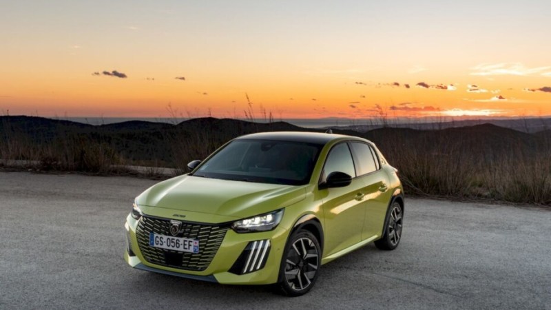 Stellantis fait à son tour machine arrière sur la voiture électrique avec cette décision Stellantis fait à son tour machine arrière sur la voiture électrique avec cette décision