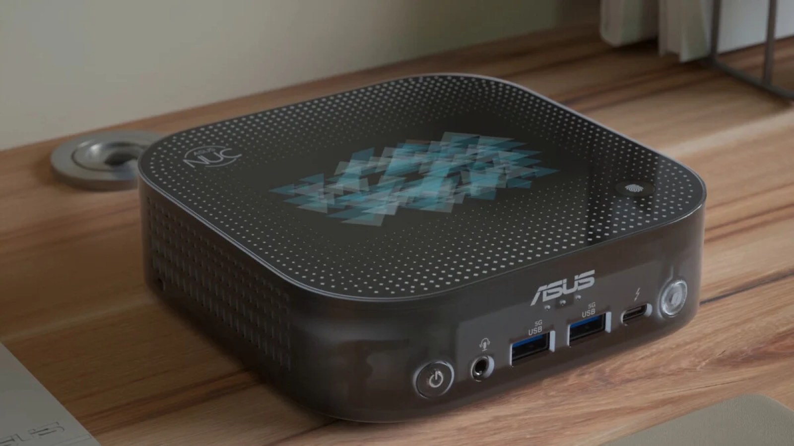 Regarder la vidéo Ce mini PC Asus veut faire mieux que le Mac mini avec deux particularités