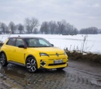 Renault 5 E-Tech // Source : Jean-Baptiste Passieux - Frandroid