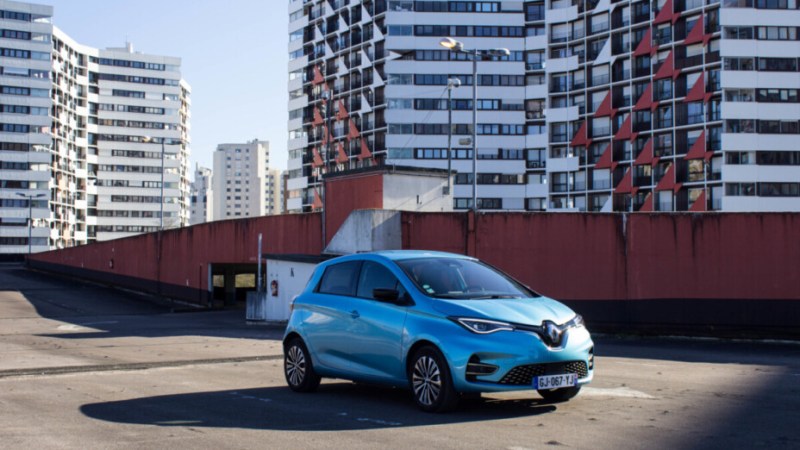Cette voiture électrique partie à la retraite reste encore le modèle le plus vendu en France