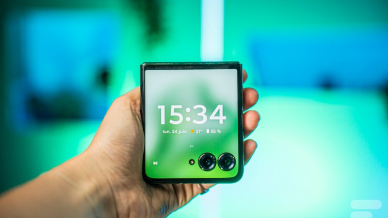 Le Razr 60 Ultra de Motorola arrive, et sa date de sortie pourrait être avancée