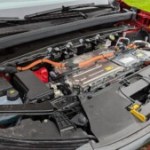 Voici la solution de Renault pour mettre un moteur essence dans une voiture électrique