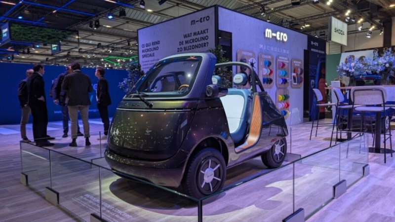 On a vu la Microlino Spider Concept, une petite voiture électrique décapotable qui rêve d’Amérique