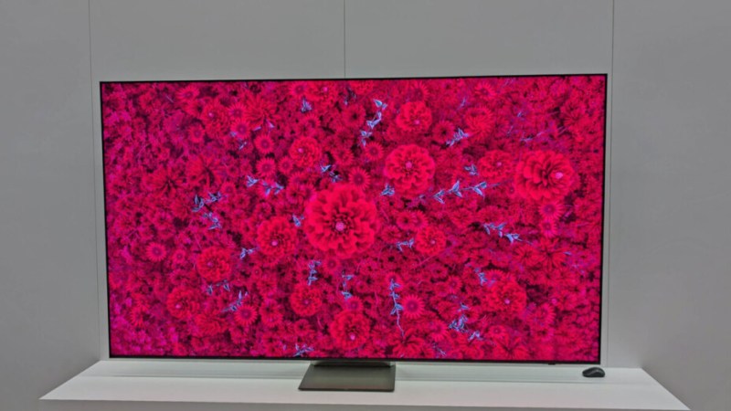 Samsung a présenté son prototype de TV avec rétroéclairage RGB Micro LED au CES 2025