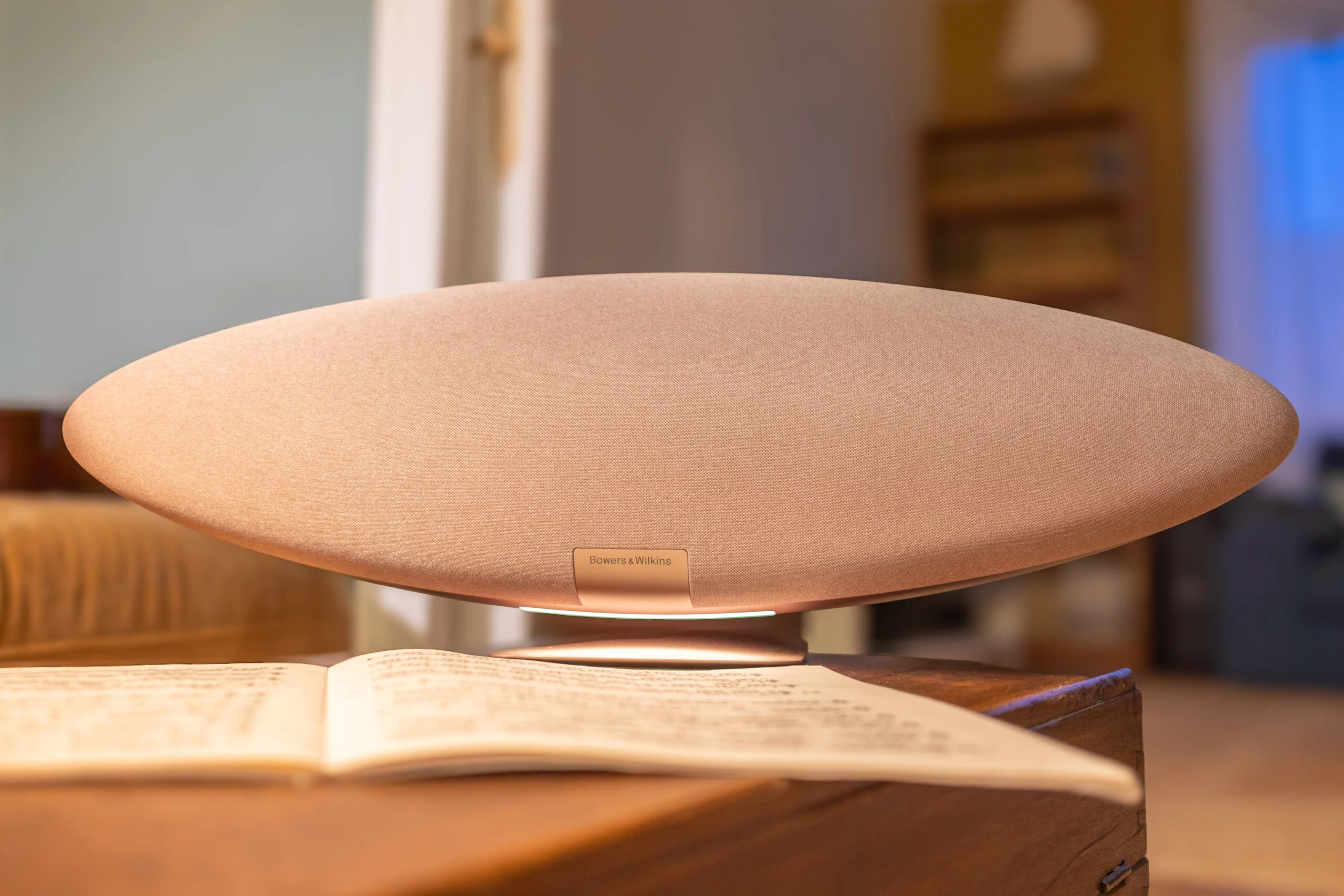 Test de l’enceinte Bowers and Wilkins Zeppelin Pro : belle mais timide