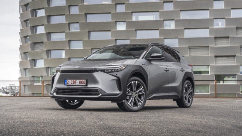 Les leçons de Toyota avec l’échec de sa première voiture électrique : il ne faut pas négliger ces deux technologies