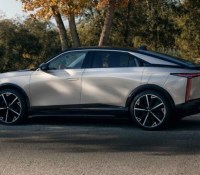 Voici tous les tarifs de la voiture électrique française qui surpasse Tesla en autonomie : la DS N°8