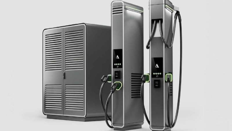 Moins de 10 minutes pour recharger une voiture électrique : cette borne européenne à 1 000 kW veut concurrencer BYD