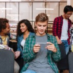 Ces écoles remplacent leur CPE par un ChatGPT Ces écoles remplacent leur CPE par un ChatGPT