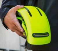 Ce casque vélo pliant est très pratique et intègre un éclairage astucieux