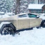 Tesla Cybertruck en galère dans la neige : l’ingénieur en chef vole au secours des conducteurs