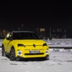 Les constructeurs français surpassent Tesla en janvier, la Renault 5 se hisse tout en haut