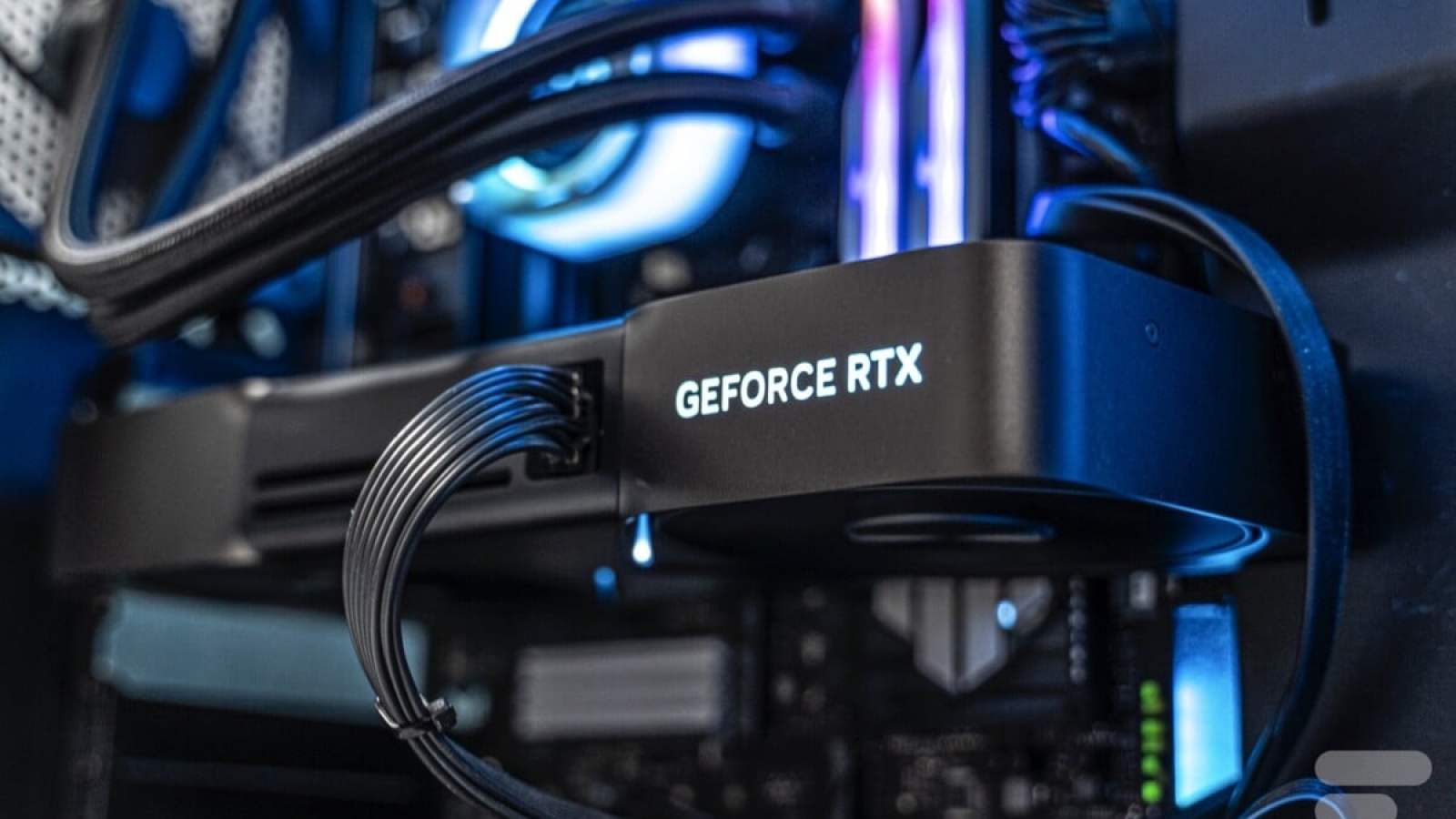 Nvidia : cet accessoire promet dâ€™en finir avec les cÃ¢bles fondus sur votre carte graphique