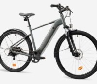 Le nouveau VTC électrique Decathlon à moins de 1000 euros est déjà disponible : tout ce qu’il faut savoir