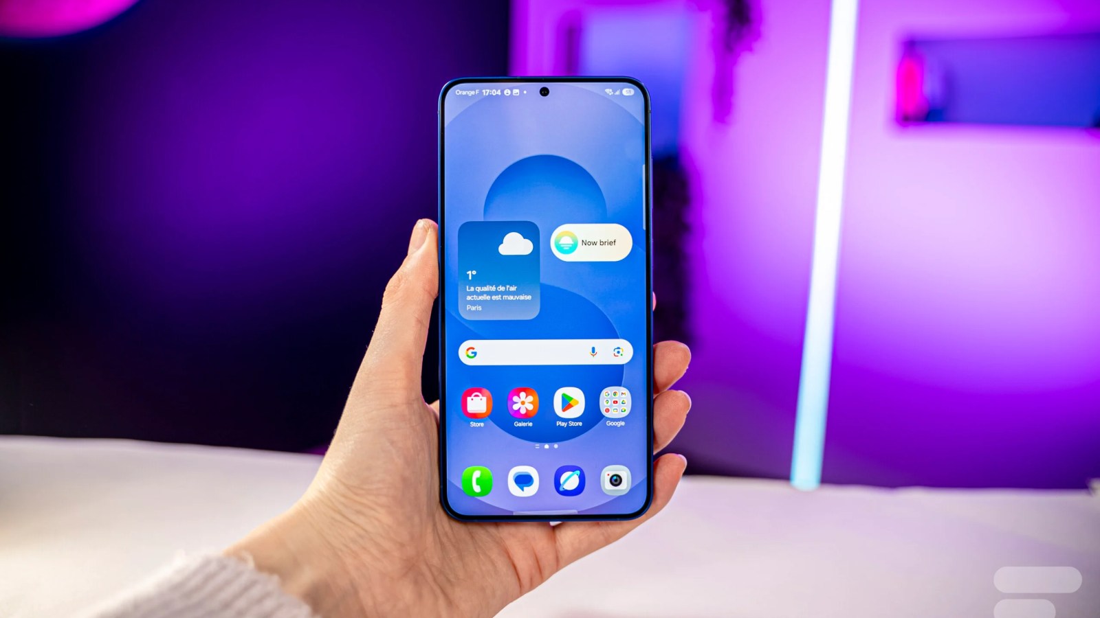 Votre smartphone fatigue ? Cette offre Ã©clair sur le Samsung Galaxy S25 tombe Ã  pic pour les...