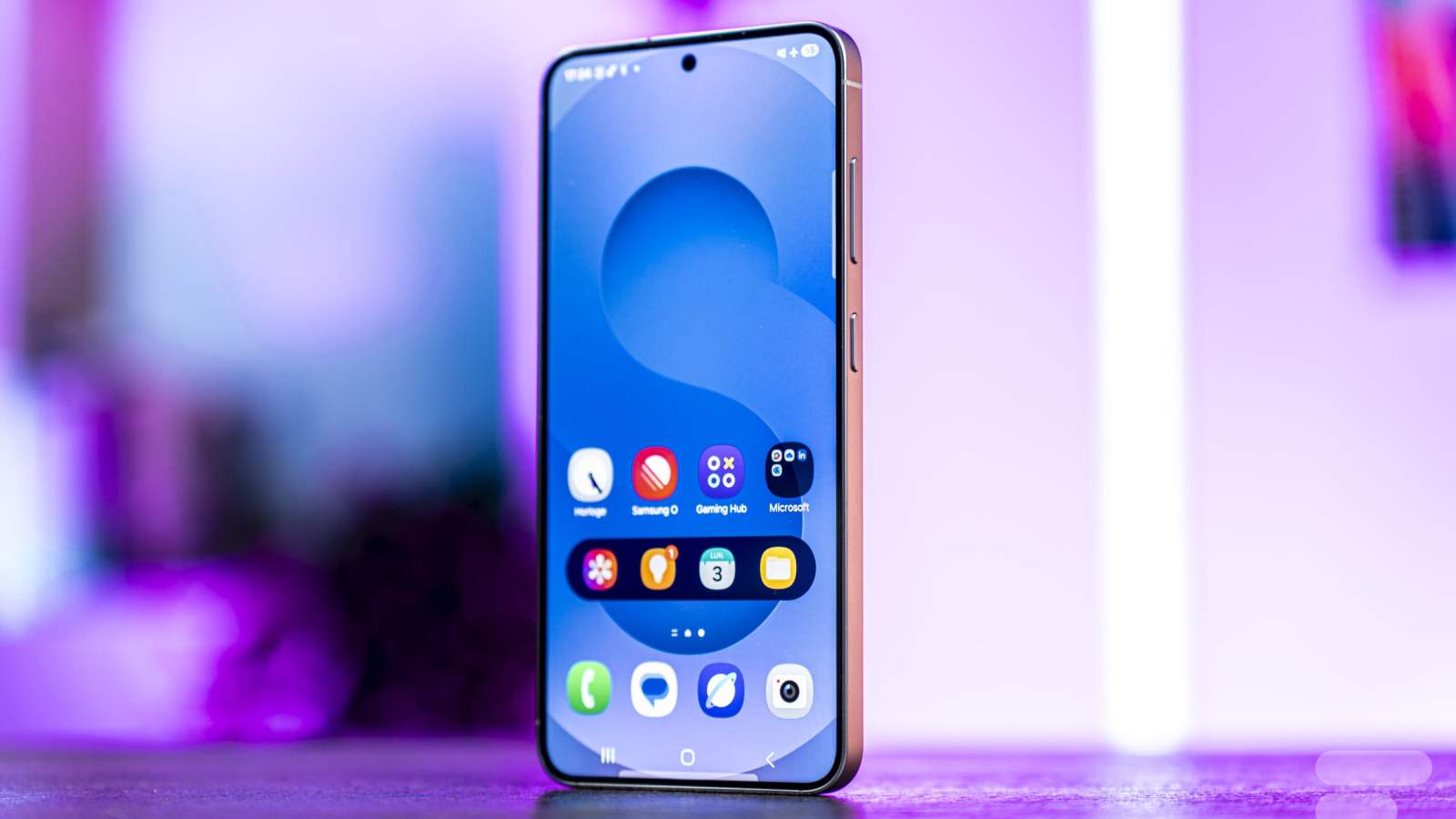 Galaxy S25 : cette nouvelle fonction IA va vous permettre de recadrer vos vidéos après coup