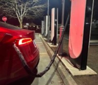 Cable Tesla Supercharger avec la nouvelle solution antivol DyeDefender