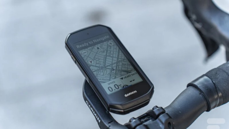 Decathlon fait perdre 100 € au meilleur des compteurs vélo Garmin, le Edge 1050 noté 9/10 par nos soins