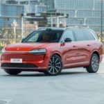 L’impressionnante voiture « électrique » de Huawei aperçue à Paris par nos équipes