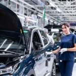 Gigastamping : c&rsquo;est quoi cette nouvelle technique de production qui pourrait rendre les voitures électriques encore moins chères