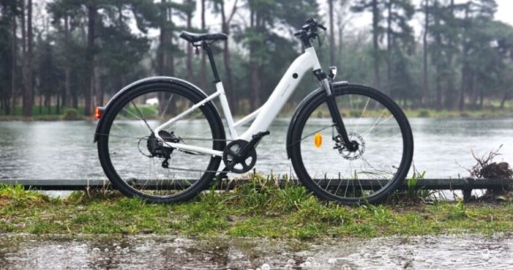 On a testé nouveau le vélo électrique Decathlon à moins de 1000 € : efficace et confortable pour la ville et le tout-chemin