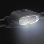 La puissance des feux avant de nos vélos va-t-elle être limitée ? L’idée fait son chemin aux Pays-Bas, la France aurait aussi intérêt à s’en préoccuper