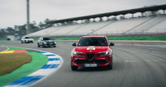 J’ai terminé 3ème d’une course de 1104 km en voiture électrique : comment ChatGPT et les nouilles instantanées ont été indispensables