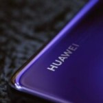 Enveloppes d’argent, voyages tous frais payés et matchs de foot : Huawei au cœur des soupçons en Europe