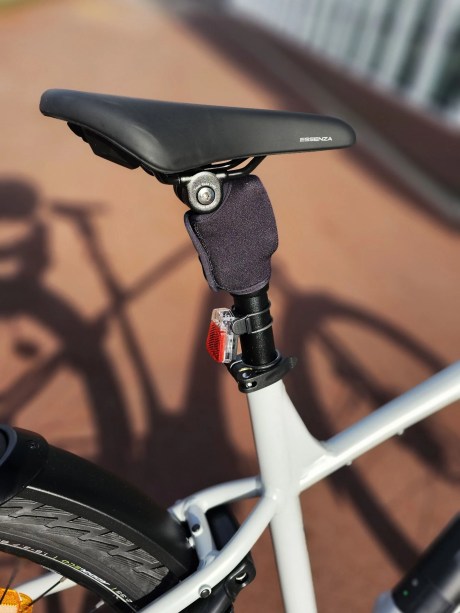 Intersport Nakamura Crossover GT selle suspendue