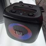 Avis aux amateurs de karaoké, la nouvelle enceinte de soirée JBL coûte déjà 100 € de moins chez Boulanger