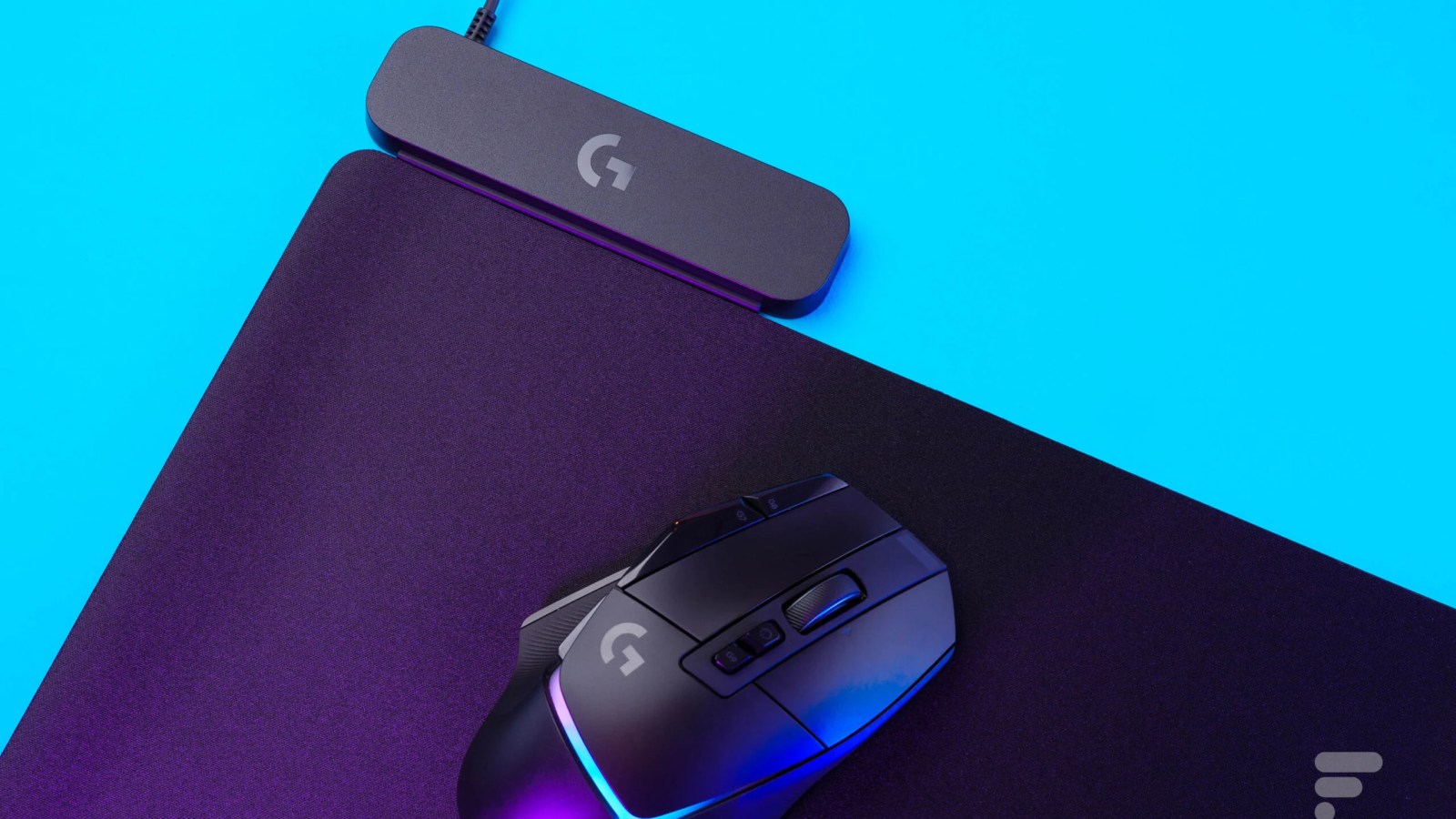 اختبار Logitech G PowerPlay 2: حصيرة تحميل ، وهذا كل شيء