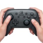 La manette Pro de la Nintendo Switch revient à moitié prix grâce à un code promo