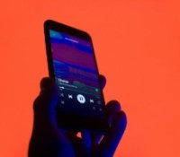 De la musique, mais pas que : Spotify toujours confronté à du contenu porno