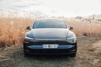 Tesla Model Y (2025) // Source : Robin Wycke pour Frandroid