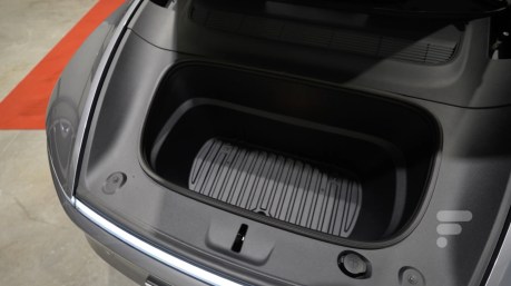 Tesla Model Y 2025 // Source : Robin Wycke pour Frandroid