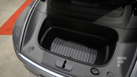 Tesla Model Y 2025 // Source : Robin Wycke pour Frandroid