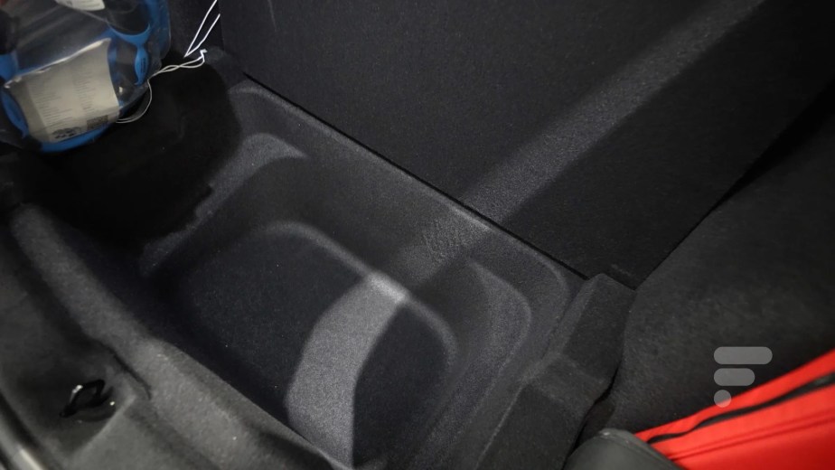 Tesla Model Y 2025 // Source : Robin Wycke pour Frandroid