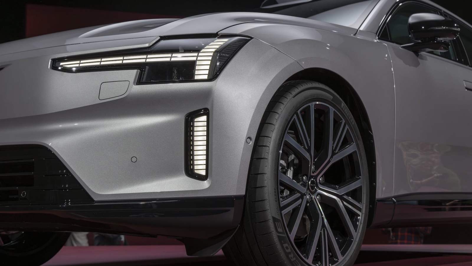 Promesse non tenue sur l’EX90 : pourquoi Volvo offre 1 800 € à ses premiers acheteurs