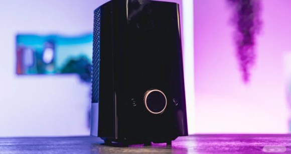 La Bbox Wi-Fi 6E est comment dire... imposante