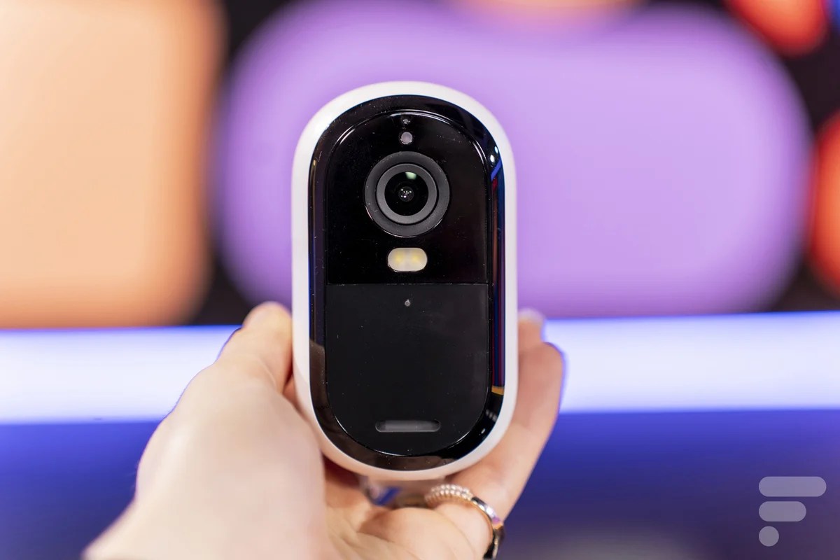 Test de la Arlo Essential 2K Extérieure : compacte, efficace et surtout accessible