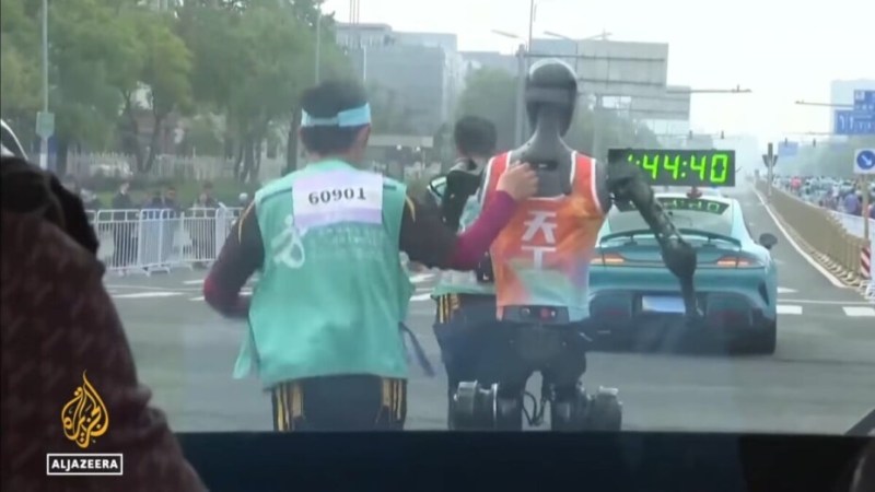 Un semi-marathon pas comme les autres a eu lieu à Pékin : 21 robots humanoïdes ont couru 21 km