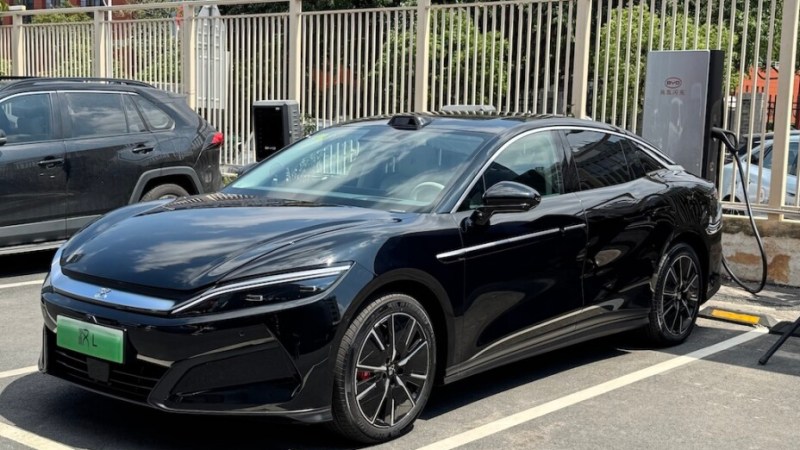 On a rechargé une voiture électrique BYD en 5 minutes : récit de cette expérience hors norme On a rechargé une voiture électrique BYD en 5 minutes : récit de cette expérience hors norme