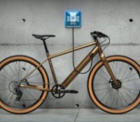 Ce vélo électrique se recharge en moins de 15 minutes grâce à cette nouveauté qui change tout