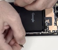 Google Pixel 9a : facile à réparer ou casse-tête ? Un démontage montre quelques faiblesses