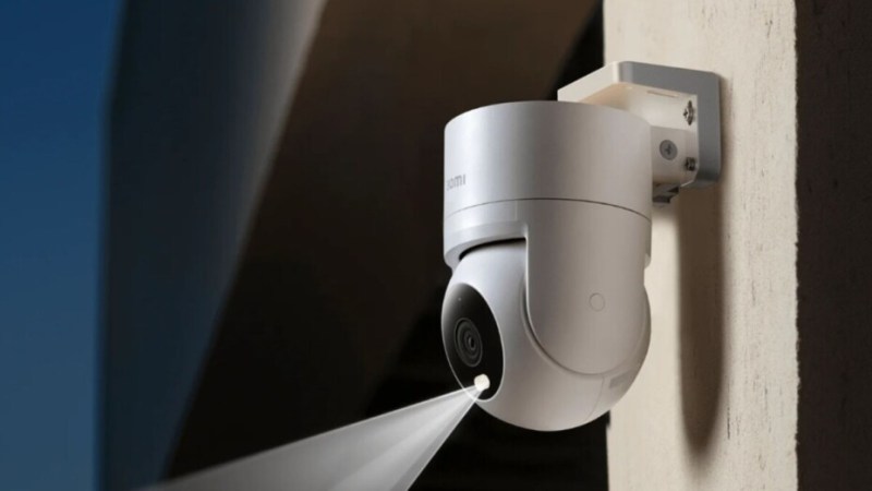 En promo à 45 €, cette caméra 2,5K Xiaomi (alarme + projecteur) est une bonne arme de dissuasion abordable