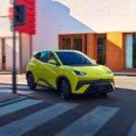 Un siège en plus, des milliers d&rsquo;euros en moins : le plan de BYD pour baisser le prix de sa voiture électrique la moins chère en France