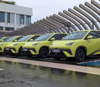 BYD vend des voitures électriques d’occasion à 0 kilomètre et ça ne plaît pas à la Chine