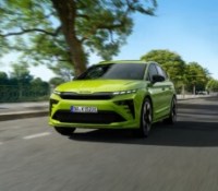 Skoda réussit à faire mieux que Volkswagen avec ce « nouveau » SUV électrique très puissant