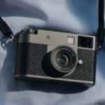 Fujifilm frappe fort avec ce boîtier ultra-compact au concept très original