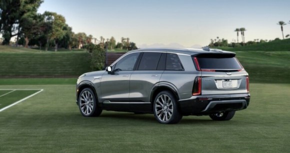 Voici les prix de la nouvelle voiture électrique de Cadillac en France, mais pas celle qu’on attendait